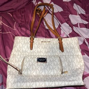 Michael kors jet set tote and wallet set